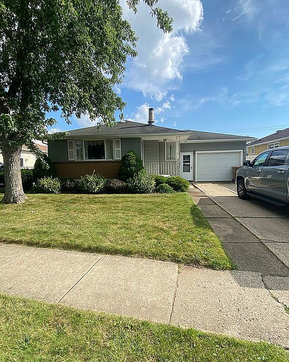1st image of 177 Crandon Blvd