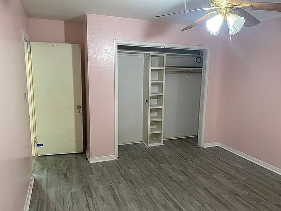 4th image of 615 Hoskins Broadway St