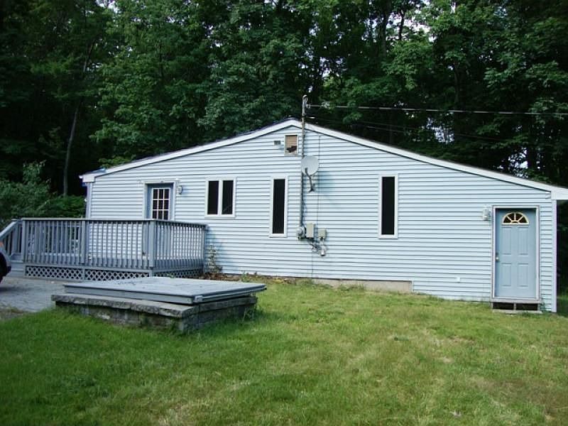 1st image of 905 Plymouth Lake Dr E