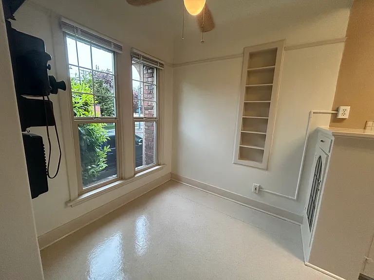 1530 NE 10th Ave #101 — Photo 3