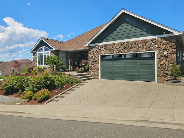 224 Landau Ln, Grants Pass, OR 97527