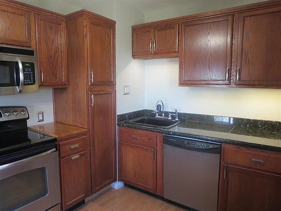 5th image of 3321 Edgewood Dr