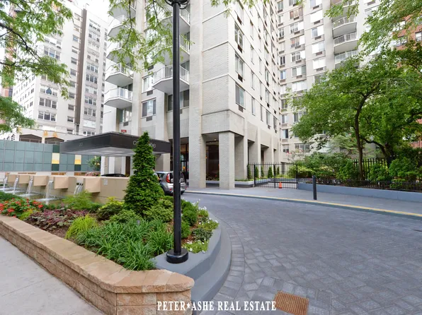 220 East 65th Street image 1 of 1