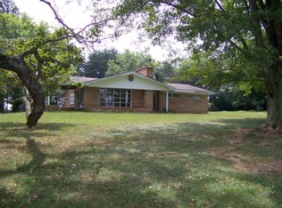 517 Hilham Hwy, Livingston, TN 38570