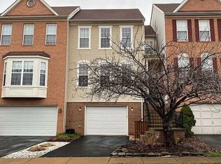 21195 Millwood Sq, Sterling, VA 20165