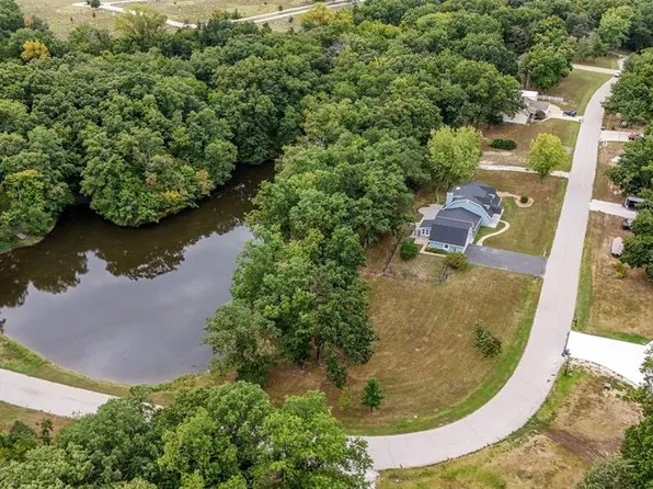 10 Briarwood Ct, Warrenton, MO 63383