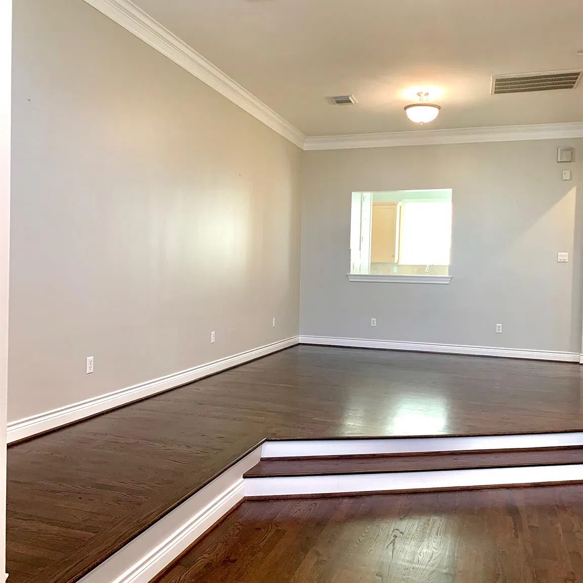3 bed, 3.5 bath, 2414 sqft, $3,280 — Photo 2