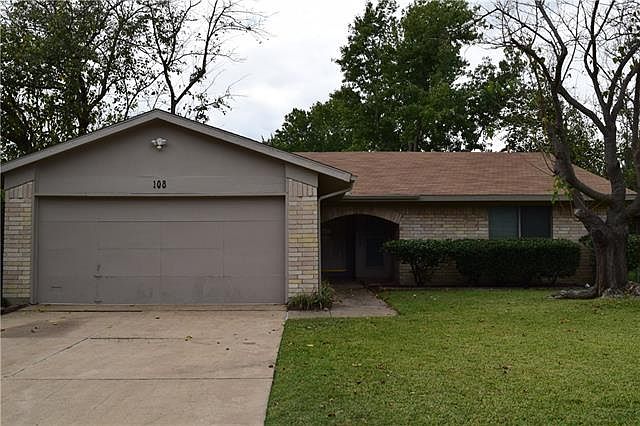 1st image of 108 Bowling Green Cir