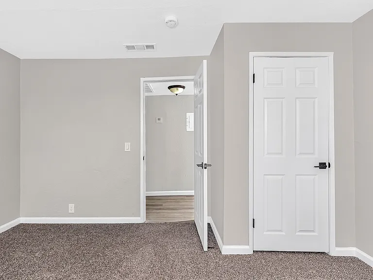 25752 Ellis St — Photo 9