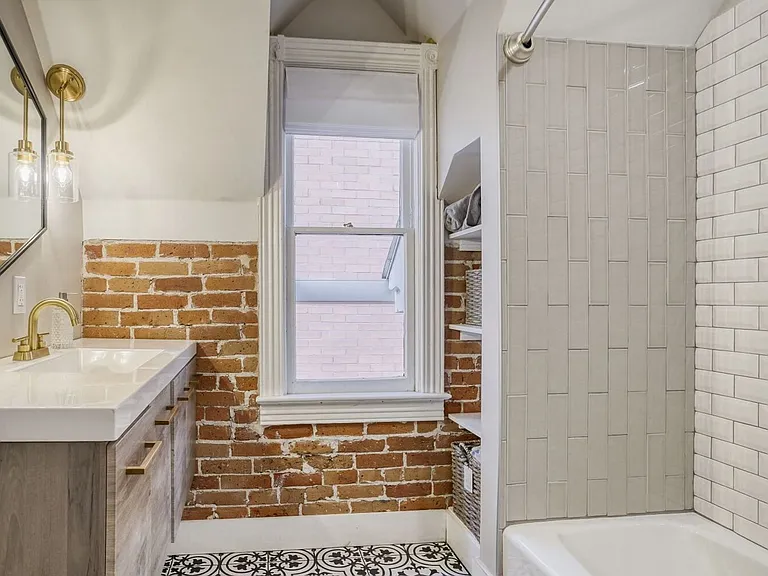 2032 N Ogden St — Photo 21