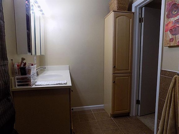 5th image of 4 Wightman Dr