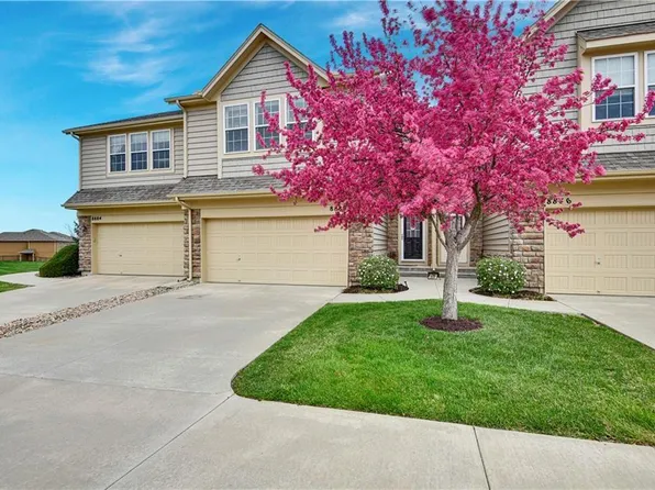 8880 Findley St, Lenexa, KS 66227