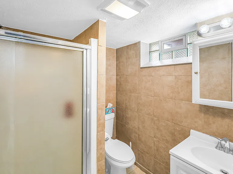 11574 Glamer Dr — Photo 14