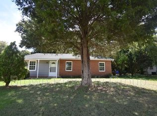 655 Walker St, Fayetteville, NC 28311