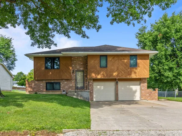 3804 S New York Ave, Sedalia, MO 65301