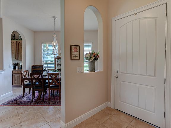 5th image of 38711 Oak Place Ct