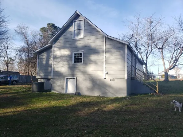 403 Lynch St, Apex, NC 27502