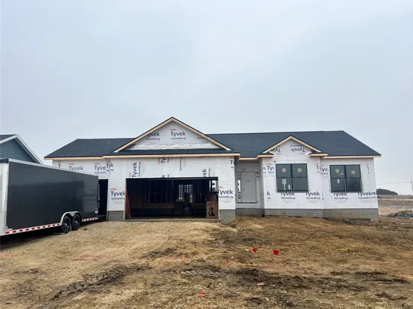 7515 Country Ridge Dr NW, Cedar Rapids, IA 52405