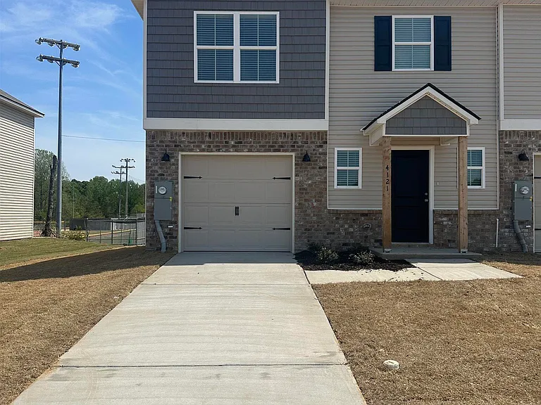4121 Hudson Ct — Photo 1
