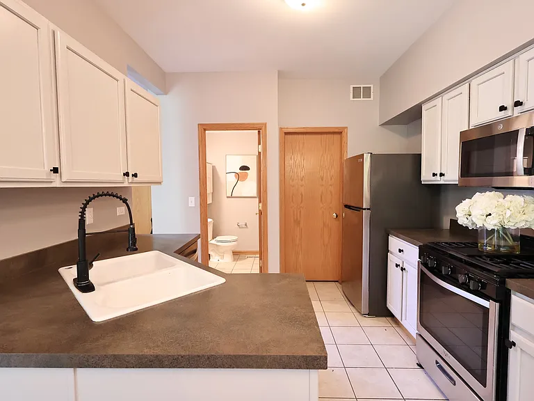 2607 Oak Tree Ln #2607 — Photo 13