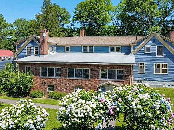 4th image of 109 Sahagian Road