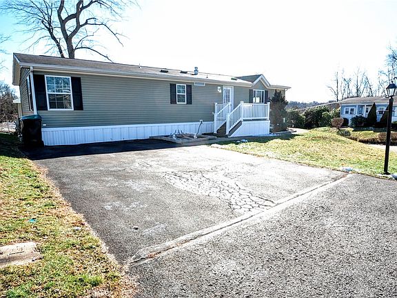 2nd image of 119 Valleyview Dr