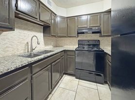 Los Cedros Apartments