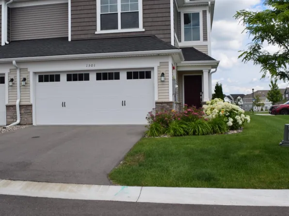 1501 Dogwood Ln, Carver, MN 55315