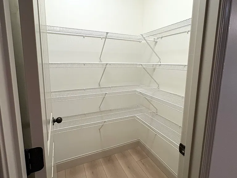 1244 Saint James Pl — Photo 15