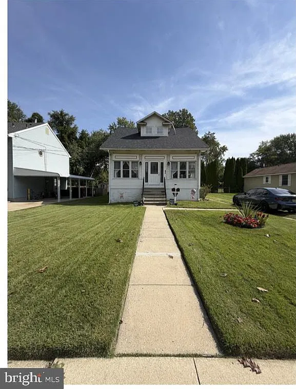 Duplex 2nd Flr — Photo 1