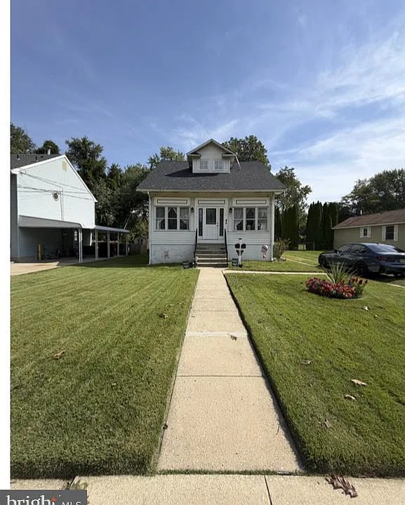 323 Monroe Ave