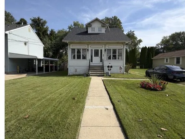 323 Monroe Ave, Cherry Hill, NJ 08002