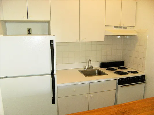 Rented by City Connections Realty | media 19