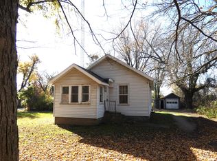 1146 Coolidge Ave, Benton Harbor, MI 49022