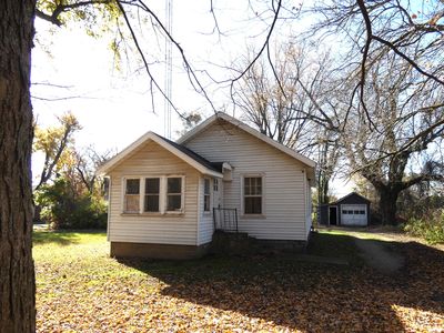 1146 Coolidge Ave, Benton Harbor, MI, 49022