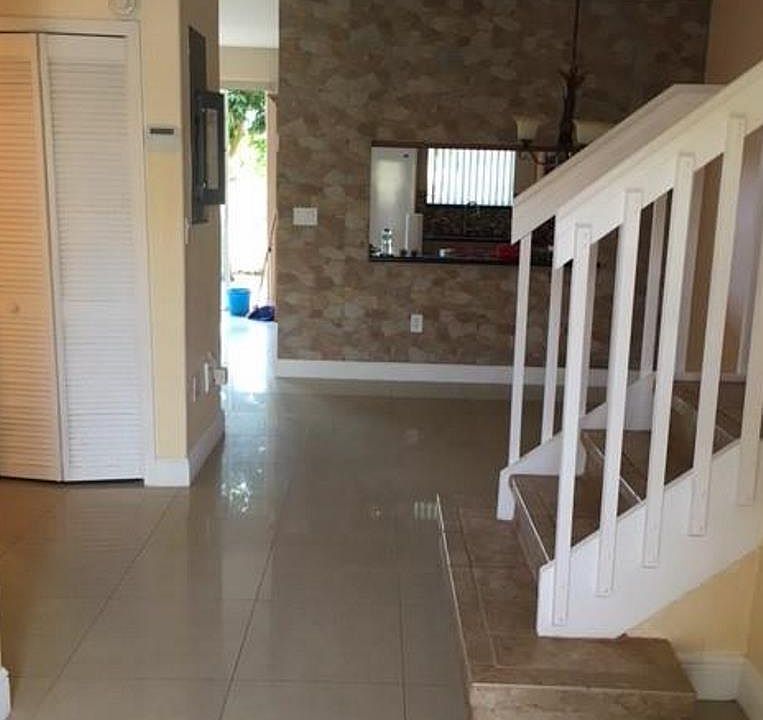 2nd image of 2512 SE 12th Ct #407