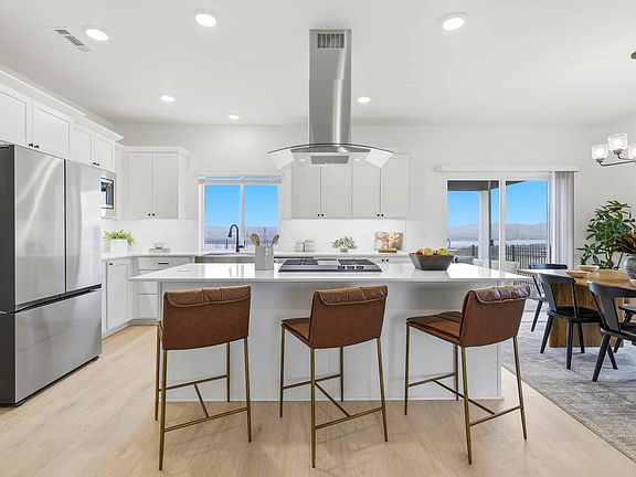 Thielsen Kitchen Island with Range