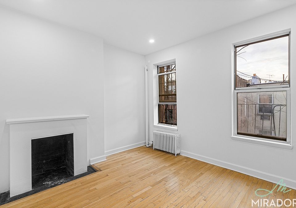 1st image of 332 E 9th St #17