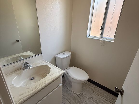 5th image of 429 N Curtis Ave #2