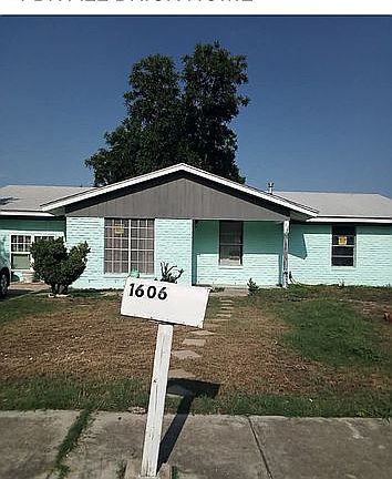 3rd image of 1606 Lone Oak Ave