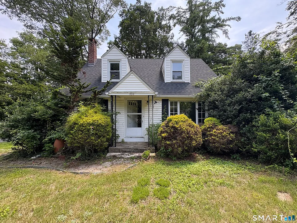 220 School St