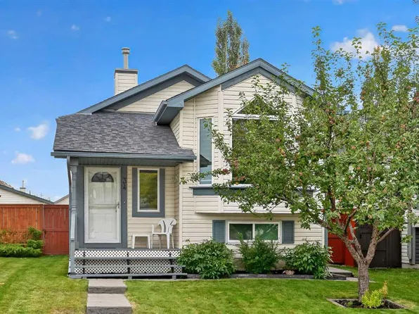 34 Mount Aberdeen Line SE, Calgary, AB T2Z 3N6