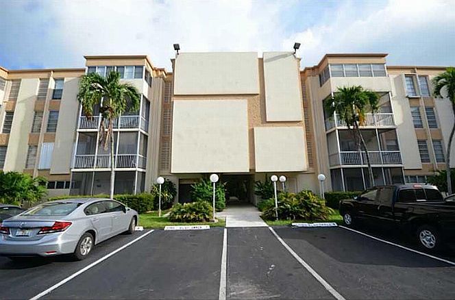 1st image of 9159 SW 77th Ave APT 212