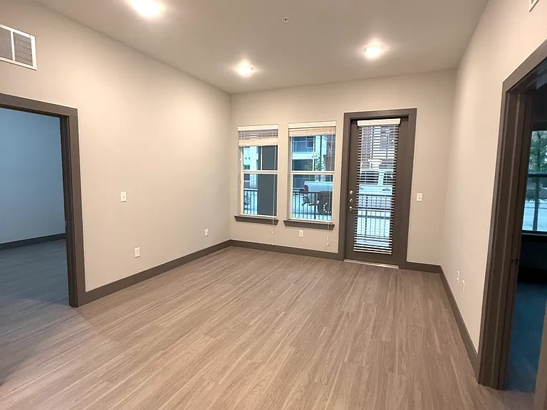 400 W 5th St #4312 — Photo 5