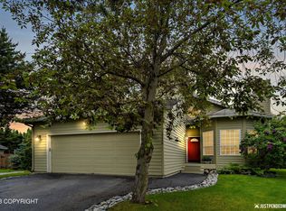 10220 Sextant Cir, Anchorage, AK 99515