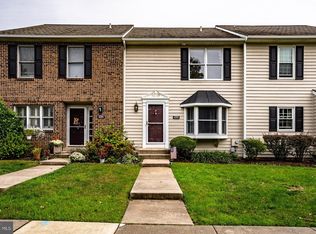 4205 Fox Pointe Ct, Glen Mills, PA 19342