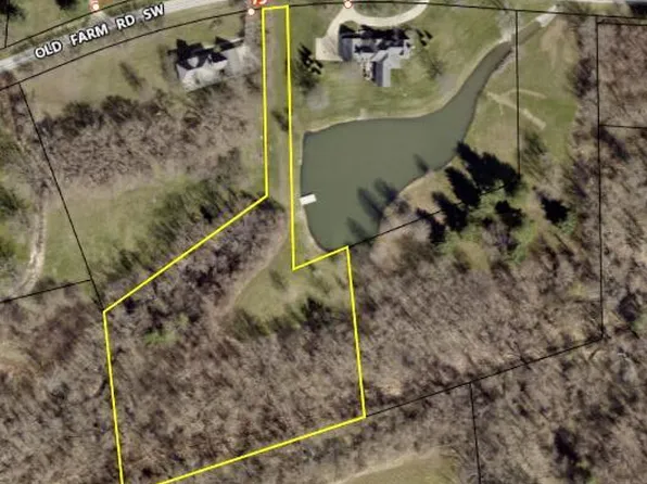 17 Old Farm Rd, Granville, OH 43023