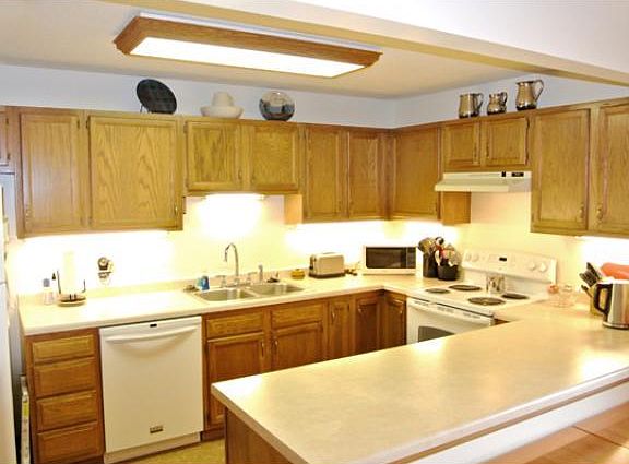 5th image of 1666 Coffman St APT 215