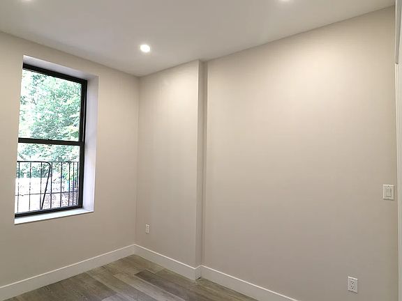 5th image of 2267 2nd Ave APT 2