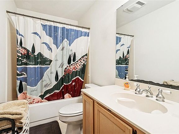 5th image of 655 Colbert St #24